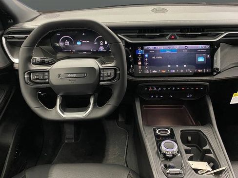 New 2026 Jeep Cherokee Overland w/ Trailer Tow Group image 4