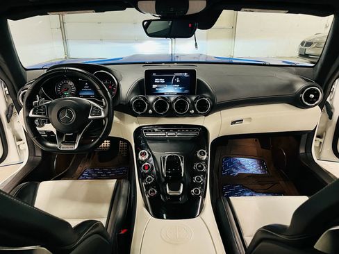 Used 2017 Mercedes-Benz AMG GT S image 26