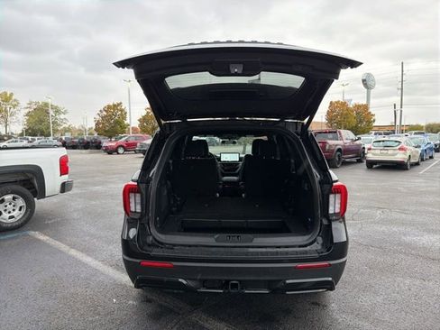Certified 2025 Ford Explorer ST-Line image 11