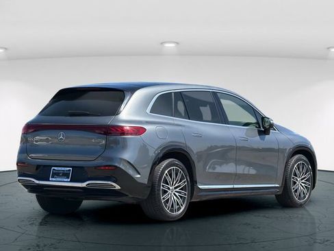 Used 2023 Mercedes-Benz EQS 580 4MATIC SUV image 7