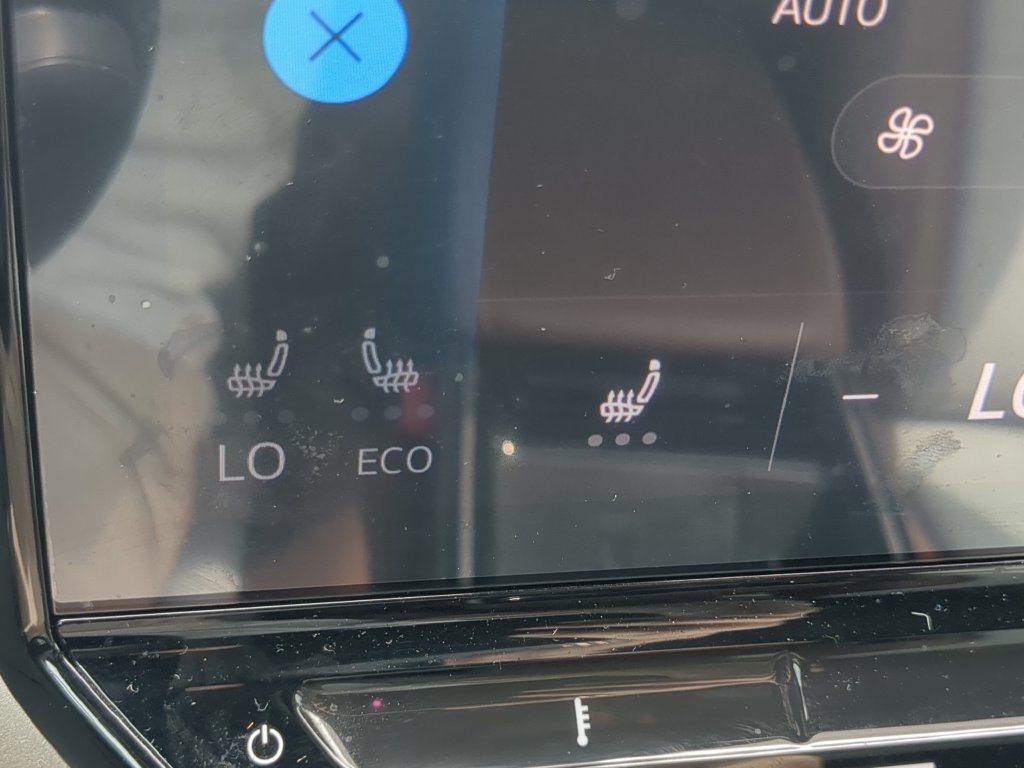 Certified 2023 Volkswagen ID.4 Pro AWD/4WD image 25