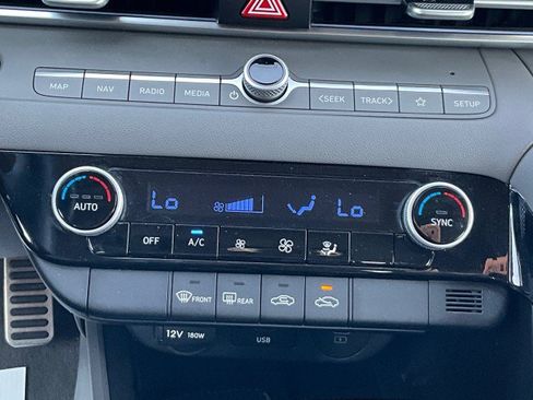 Used 2025 Hyundai Elantra SEL FWD image 22