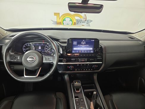 Used 2024 Nissan Pathfinder SL w/ SL Premium Package image 14