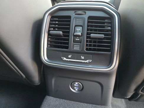 New 2025 Porsche Macan GTS image 23