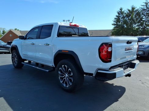 Used 2025 GMC Canyon Denali AWD/4WD image 5