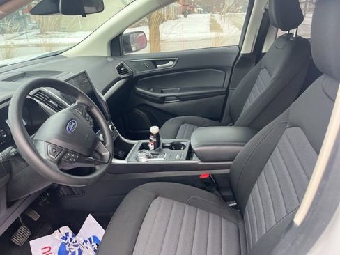 Used 2023 Ford Edge SE w/ Black Appearance Package image 11