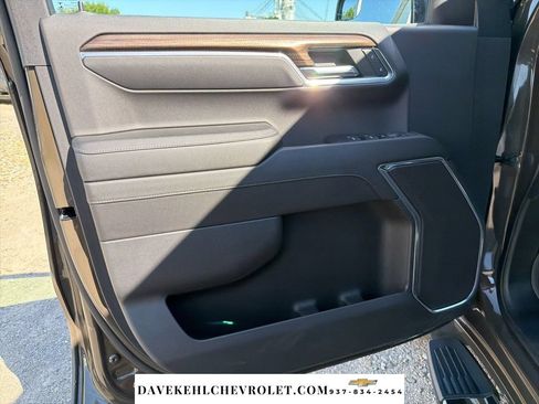 Used 2023 Chevrolet Silverado 1500 LT AWD/4WD image 9