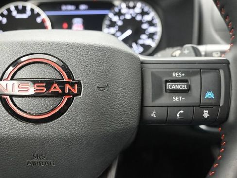 Used 2025 Nissan Rogue SV AWD/4WD image 28