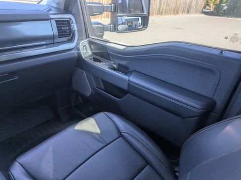 Used 2024 Ford F250 Lariat w/ Lariat Ultimate Package AWD/4WD image 17