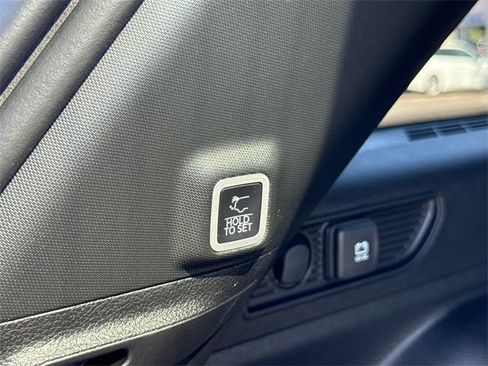 New 2025 Jeep Grand Cherokee Altitude image 32