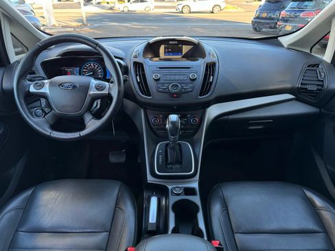 Used 2017 Ford C-MAX Energi SE w/ Equipment Group 402A FWD image 23
