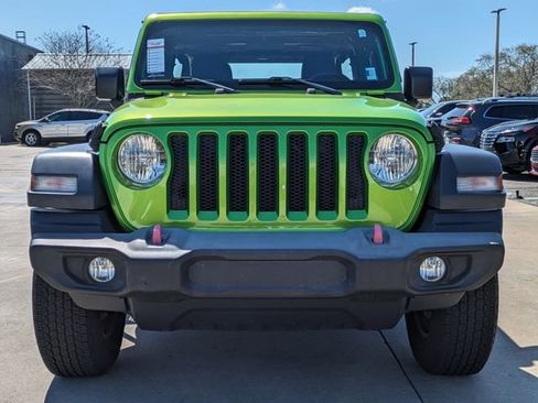 Used 2018 Jeep Wrangler Unlimited Sport image 3
