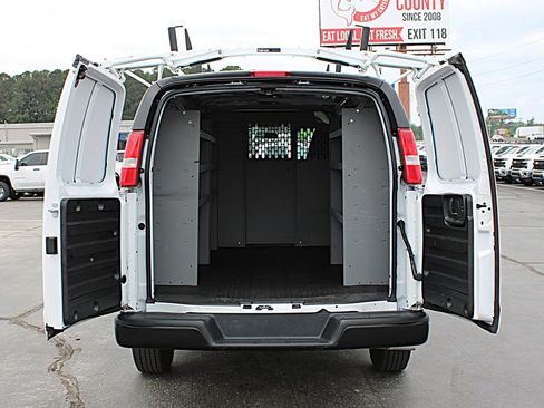 Used 2024 Chevrolet Express 2500 w/ Driver Convenience Package RWD image 17