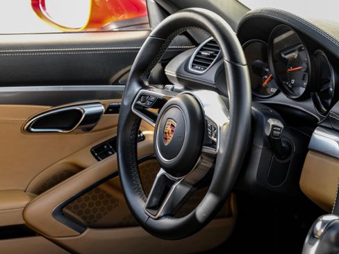 Used 2017 Porsche 718 Boxster image 12