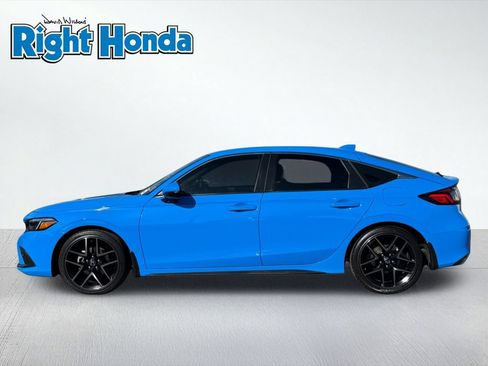 Used 2024 Honda Civic Sport Touring image 3