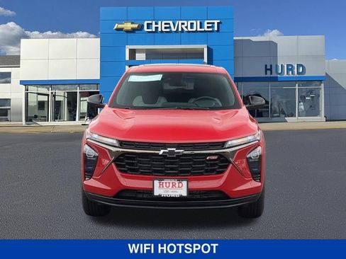 New 2026 Chevrolet Trax RS w/ Sunroof Package FWD image 10