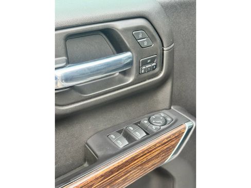 Used 2021 Chevrolet Silverado 1500 High Country w/ Technology Package image 7