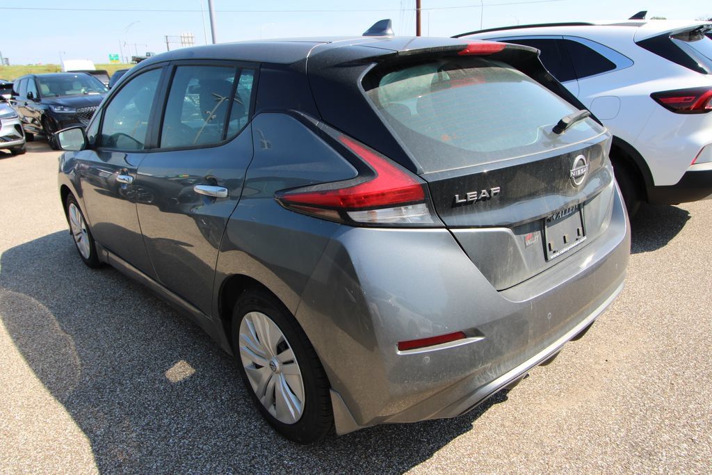 Used 2025 Nissan Leaf S FWD image 6