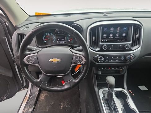 Used 2022 Chevrolet Colorado LT w/ Safety Package RWD image 10