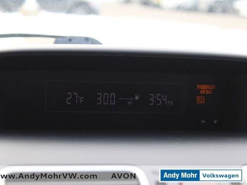 Used 2017 Subaru Crosstrek 2.0i Premium image 32