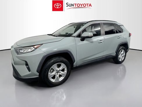 Used 2021 Toyota RAV4 XLE FWD image 9