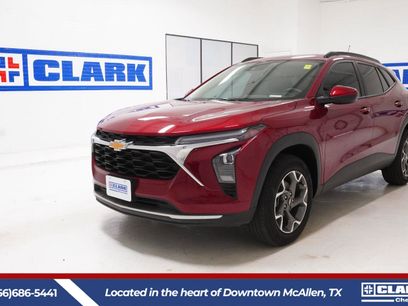 Used 2025 Chevrolet Trax LT w/ Driver Confidence Package