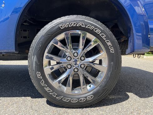 Used 2017 Ford F150 XLT w/ Equipment Group 302A Luxury AWD/4WD image 22