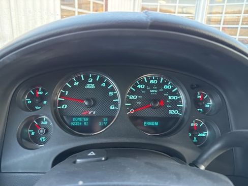 Used 2010 GMC Sierra 1500 SLE w/ All-Terrain Package image 19