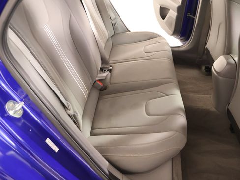 Used 2023 Hyundai Elantra SEL w/ Cargo Package FWD image 13
