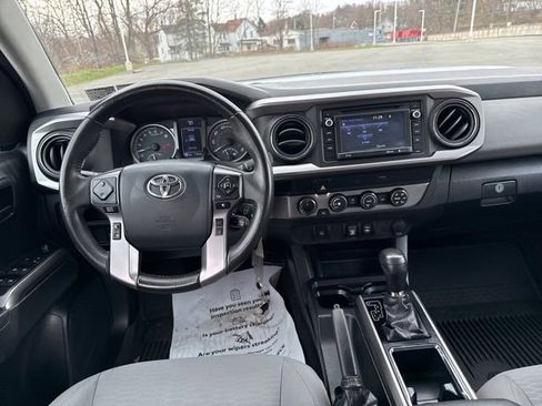 Used 2019 Toyota Tacoma SR5 image 17