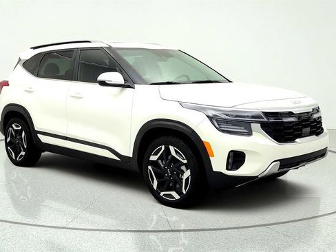 Used 2026 Kia Seltos SX w/ SX Sunroof Package AWD/4WD image 3