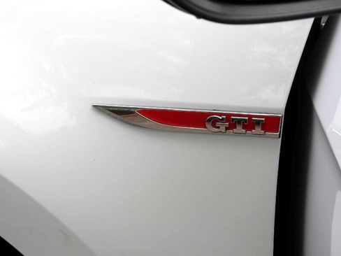 Used 2020 Volkswagen GTI S image 38