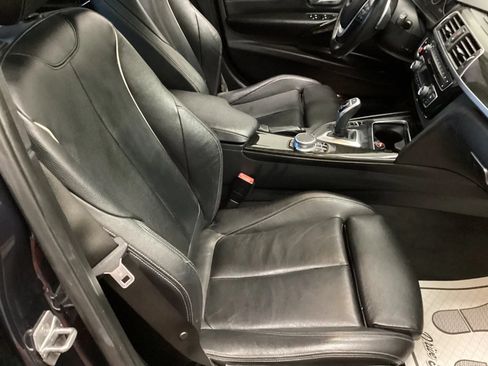 Used 2017 BMW 330i xDrive Sedan AWD/4WD image 12