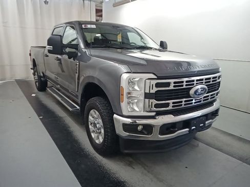 Used 2024 Ford F350 XLT w/ 360-Degree Camera Package AWD/4WD image 1