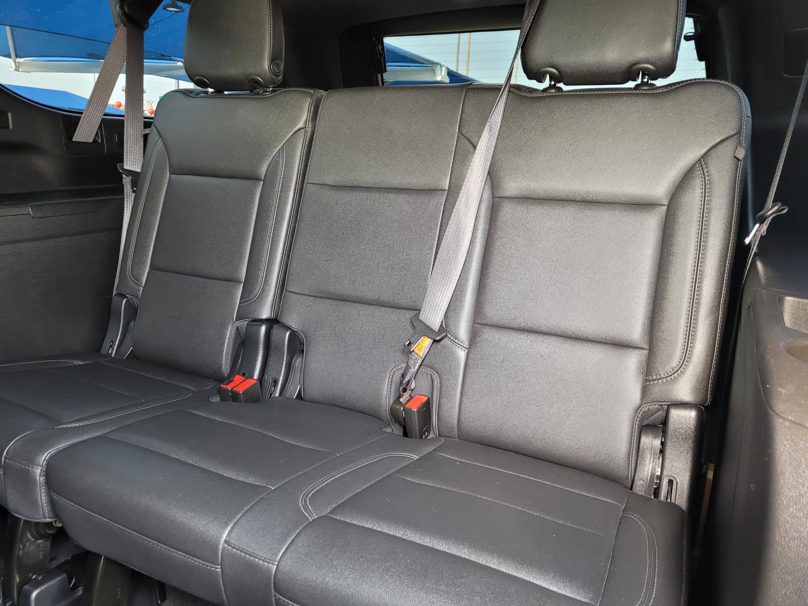 Used 2022 Chevrolet Suburban LT RWD image 4