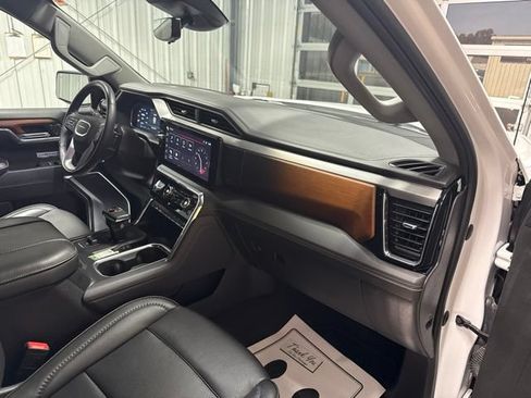Used 2023 GMC Sierra 1500 Denali w/ Technology Package AWD/4WD image 26