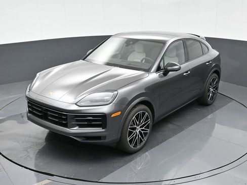 New 2025 Porsche Cayenne Coupe image 26