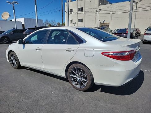 Used 2017 Toyota Camry XSE w/ Moonroof Package image 5