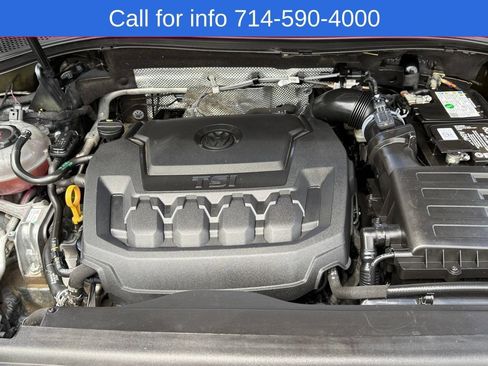 Used 2022 Volkswagen Tiguan SE w/ Panoramic Sunroof Package AWD/4WD image 30
