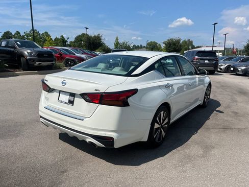 Used 2022 Nissan Altima 2.5 SL FWD image 6