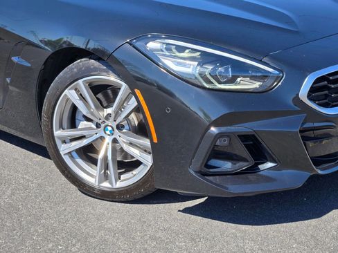Used 2025 BMW Z4 sDrive30i image 9