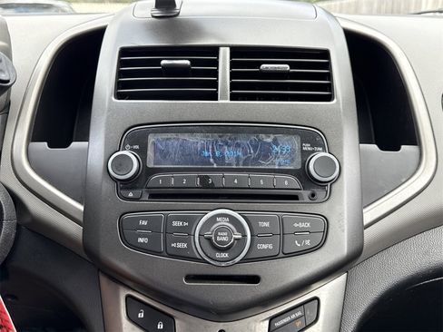 Used 2015 Chevrolet Sonic LT image 20