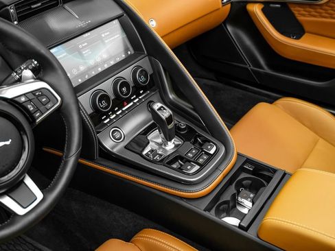 Used 2024 Jaguar F-TYPE R-Dynamic RWD image 22