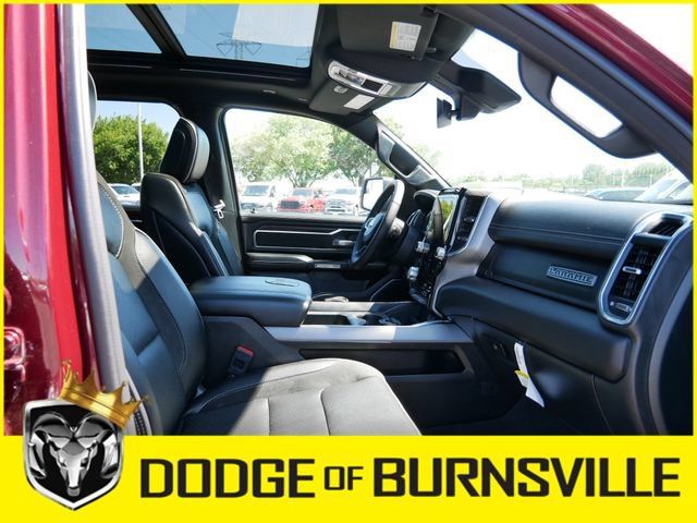 Used 2025 RAM 1500 Laramie AWD/4WD image 14