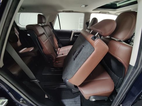 Used 2018 Toyota 4Runner Limited AWD/4WD image 17