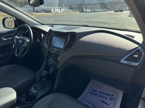 Used 2016 Hyundai Santa Fe SE w/ Option Group 03 image 22