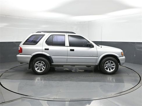 Used 2000 Isuzu Rodeo S image 25