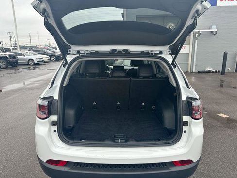 Certified 2022 Jeep Compass Limited image 24