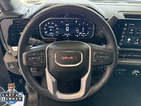 Used 2025 GMC Sierra 1500 SLT image 16