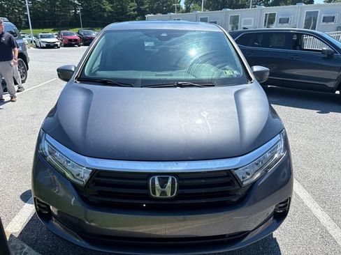 Used 2023 Honda Odyssey Touring image 2